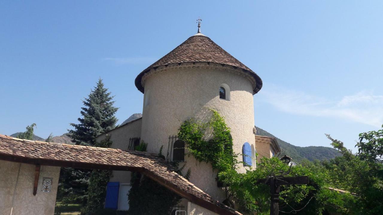 Chambre D'Hotes La Citadelle Lardier-et-Valenca 外观 照片